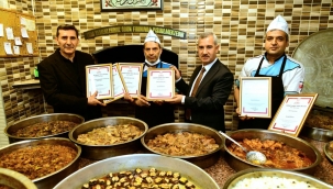 YEŞİLYURT BELEDİYESİ, COĞRAFİ İŞARET TESCİL BELGELERİNİ ESNAFLARLA BULUŞTURUYOR