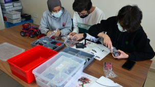 YEŞİLYURT BELEDİYESİ'NDEN ÖĞRENCİLERE ROBOTİK KODLAMA TEMEL SEVİYE EĞİTİMİ