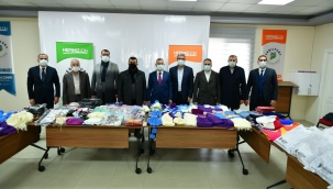 "Yeşilyurt'lu Annelerden Suriyeli Çocuklara Şefkat Eli"