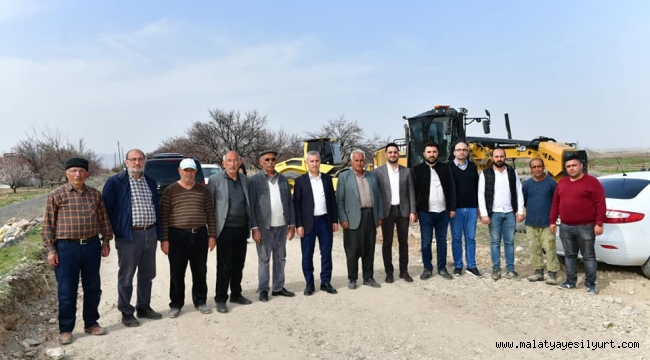 YEŞİLYURT BELEDİYESİ EKİPLERİ, KIRKPINAR VE TOHMA MAHALLELERİNİN ULAŞIM AĞINI YENİLİYOR