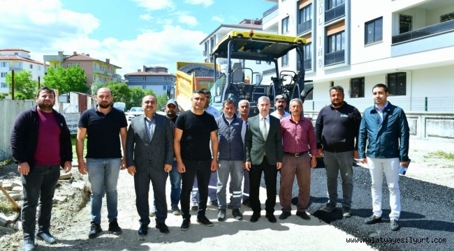 BAŞKAN ÇINAR, İLYAS MAHALLESİNDEKİ YOL YENİLEME HİZMETLERİNİ İNCELEDİ