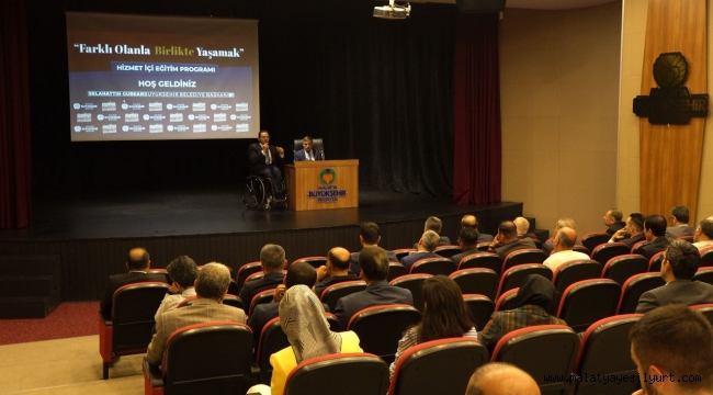 'FARKLI OLANLA BİRLİKTE YAŞAMAK' KONULU HİZMETİÇİ EĞİTİM SEMİNERİ VERİLDİ