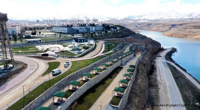 BAŞKAN ÇINAR, SAVUNMA SANAYİ VE SAVAŞ MAKİNALARI AÇIK HAVA MÜZESİNDEKİ SON ÇALIŞMALARI İNCELEDİ