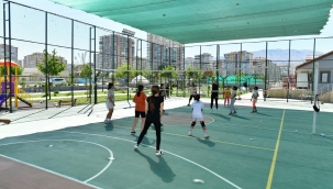 ÇİLESİZ'DE Kİ YEŞİL SPOR KOMPLEKSİ, VOLEYBOL KURSUNA EV SAHİPLİĞİ YAPIYOR