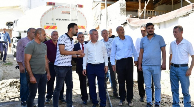 YEŞİLYURT BELEDİYESİ METRUK EV YIKIMLARIYLA MAHALLELERDE Kİ YAŞAM KALİTESİNİ YÜKSELTİYOR