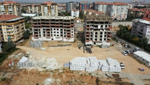 BAŞKAN ÇINAR VE MECLİS ÜYELERİ, TURGUT ÖZAL MAHALLESİNDE Kİ KENTSEL DÖNÜŞÜM BİNALARINI İNCELEDİ