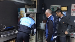 Büyükşehir Zabıtası okullarda kantin, kafeterya ve büfeleri denetliyor