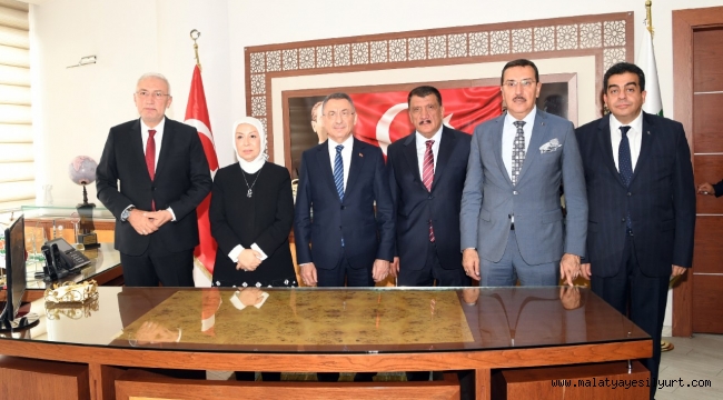 Malatya Büyükşehir Belediyesi'ni ziyaret eden Cumhurbaşkanı Yardımcısı Fuat Oktay: