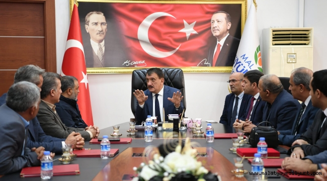 MALATYA MUHTARLAR DERNEĞİNDEN BAŞKAN GÜRKAN'A ZİYARET