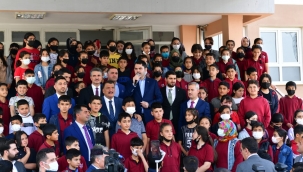 "Sayın Bakanımızın Talimatıyla Özal Mahallesine Halı Saha Kazandırdık"